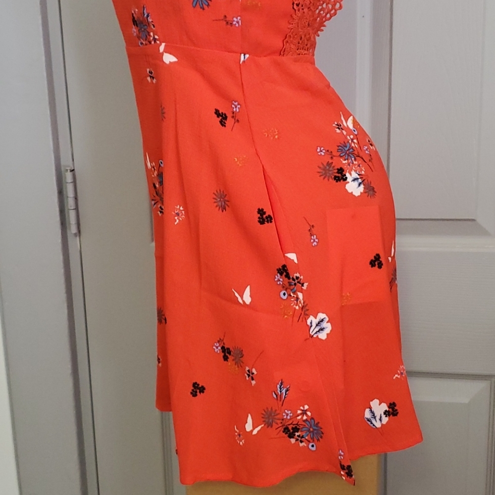 Stunning Summer 2021 Red Sundress - Picture 6 of 14